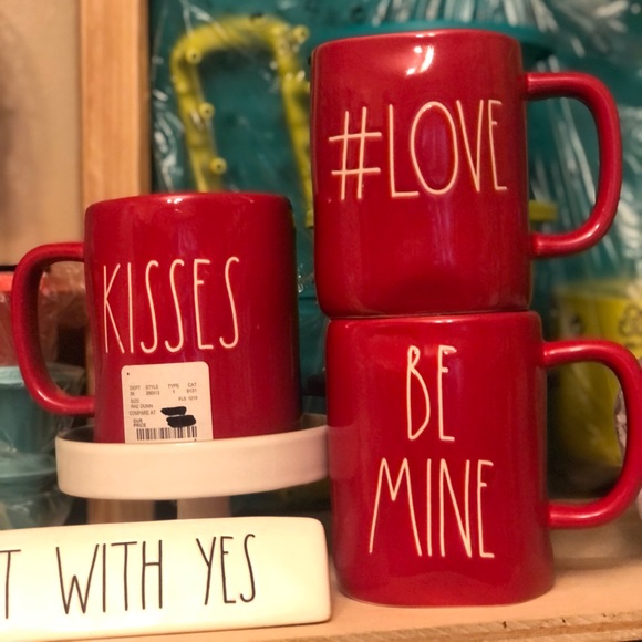 3 valentines mugs